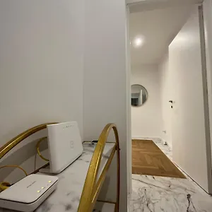 Appartamento Savoia House, Modern Near Borghese